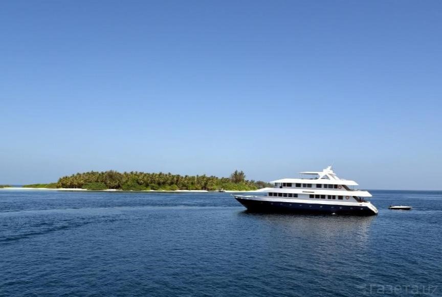 Уникальные виды Мальдив на яхте